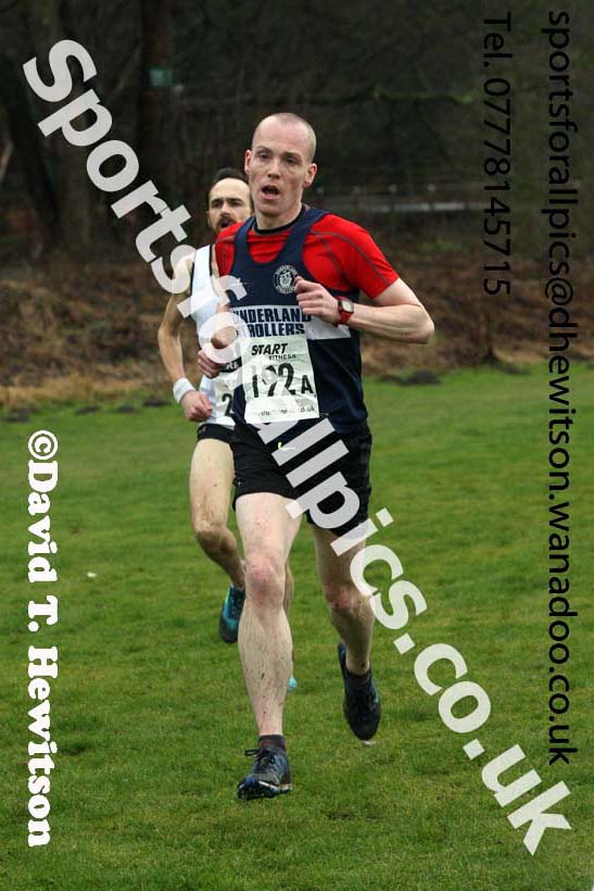 Mens veterans Durham Cathedral Cross Country Relays, Maiden Castle, Durham. Photo: David T. Hewitson/Sports for All Pics